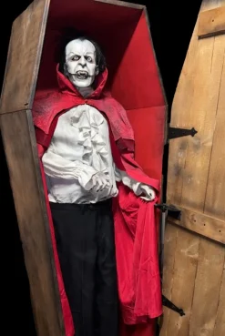 Dominion of Darkness Vampire Professional Halloween Animatronic