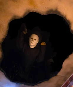 Killer Attic Attack Professional Halloween Animatronic